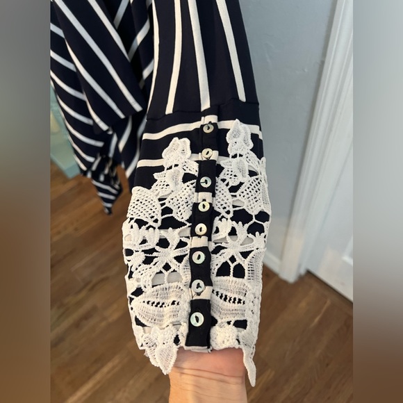 Entro Cardigan - Picture 2 of 5